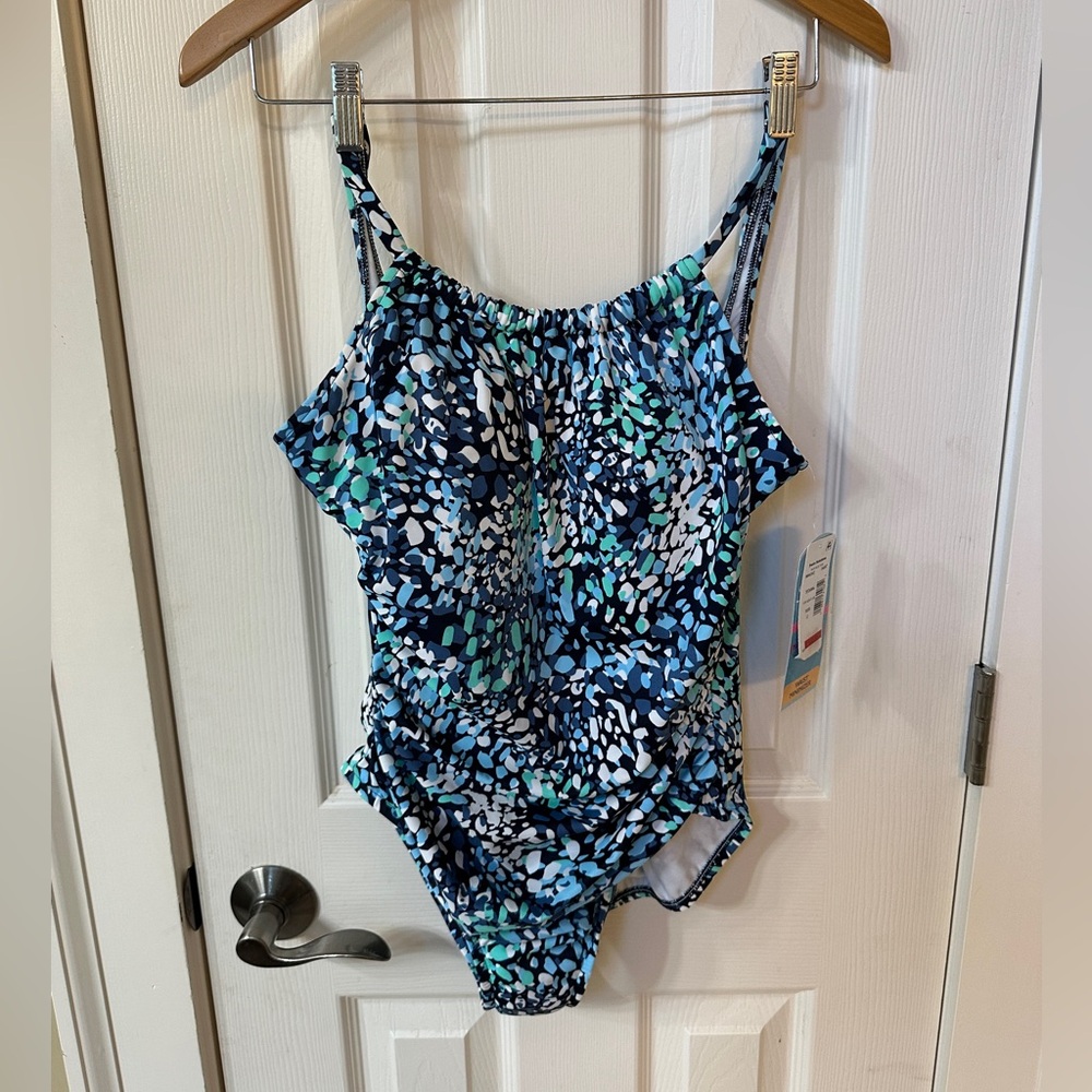 NWT Swim Solutions Womens Printed V-Back One-Piece Swimsuit NEW 12 Flattering